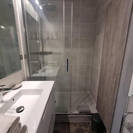 Appartement Face A La En Premiere Ligne Pour 6 Personnes Avec Menage Linge Et Wifi