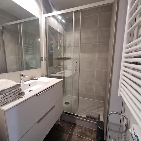 Face A La En Premiere Ligne Pour 6 Personnes Avec Menage Linge Et Wifi Appartement