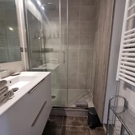 Face A La En Premiere Ligne Pour 6 Personnes Avec Menage Linge Et Wifi Appartement *