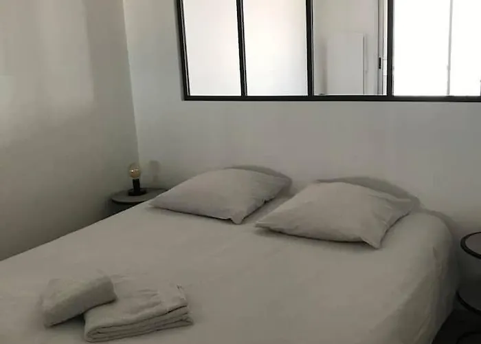 Face A La En Premiere Ligne Pour 6 Personnes Avec Menage Linge Et Wifi Apartment *