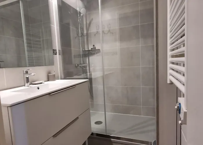 Apartment Face A La En Premiere Ligne Pour 6 Personnes Avec Menage Linge Et Wifi *