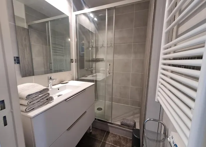 Face A La En Premiere Ligne Pour 6 Personnes Avec Menage Linge Et Wifi Apartment